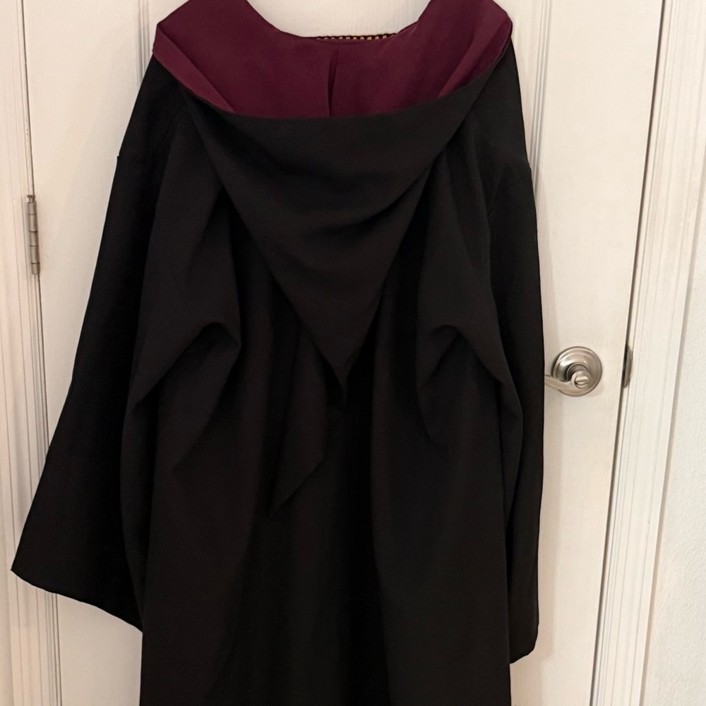 Warner Bros. Gryffindor Robe - Black and Maroon - Picture 6 of 8